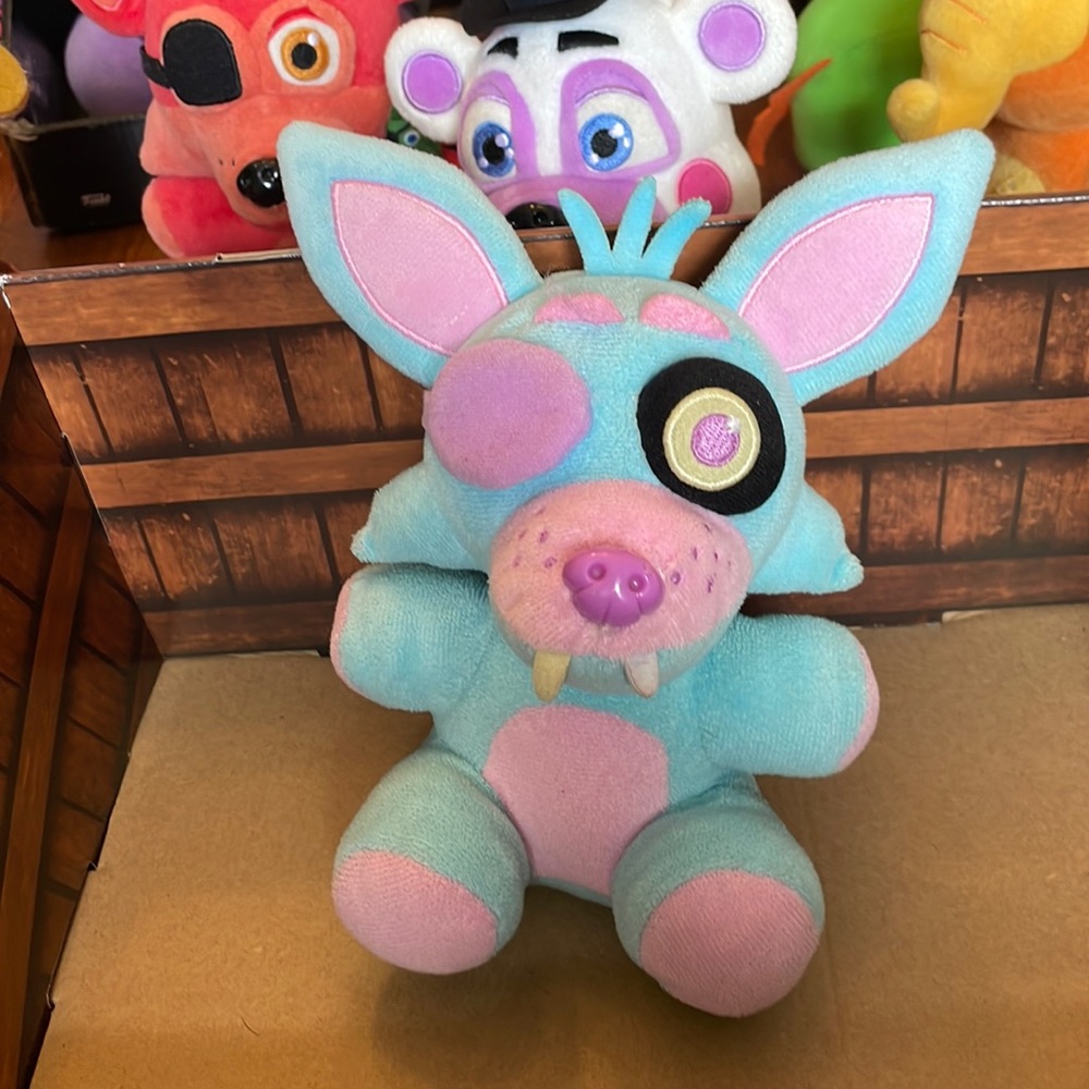 Funko FNAF 6” Spring Color wave Foxy plushie.